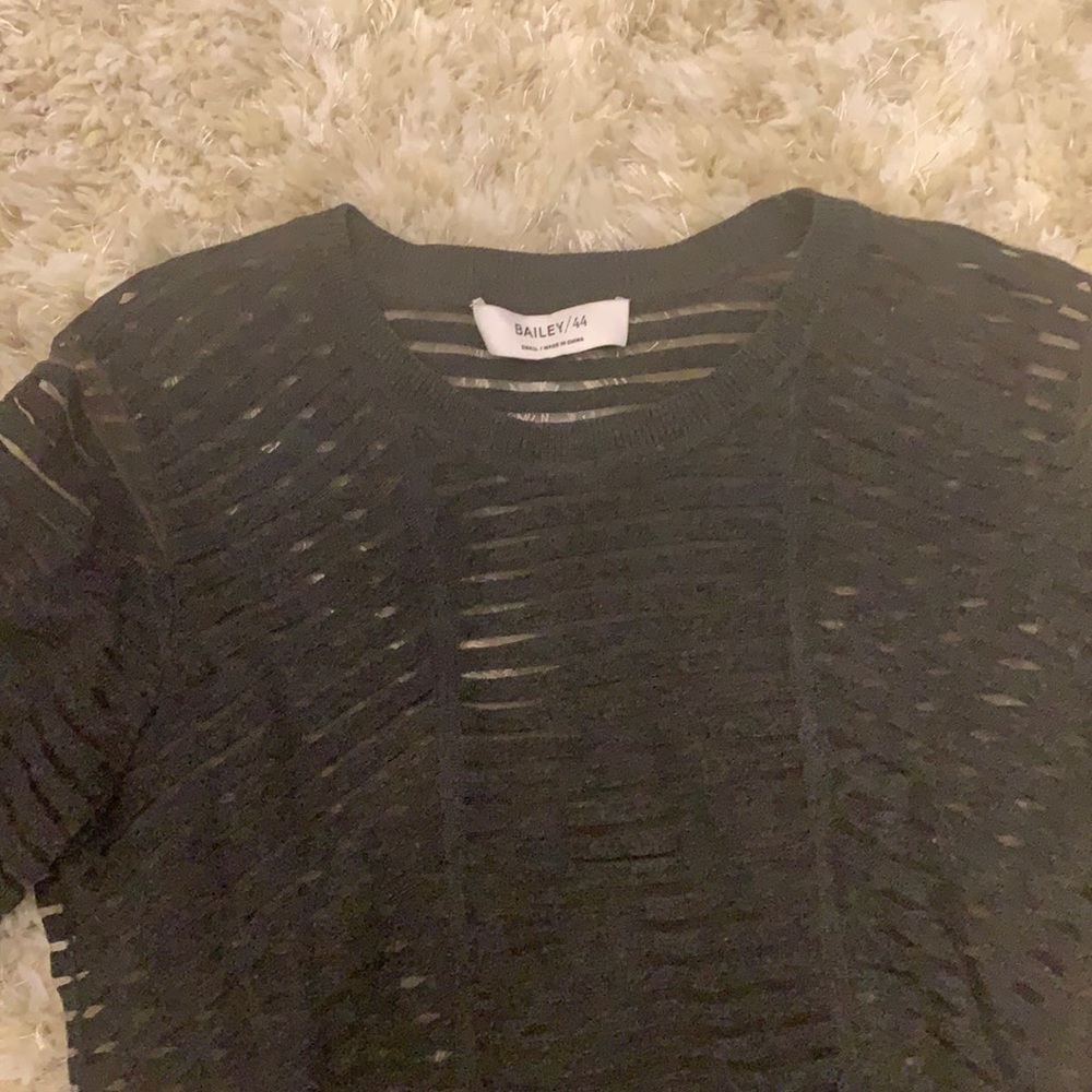 Bailey 44 grey 3/4 sleeve striped illusional tap